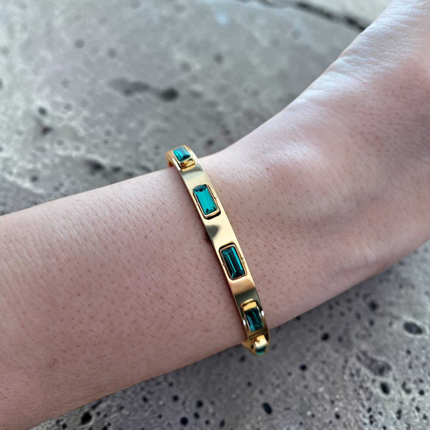 Dja Gold Bracelet with Green Stones